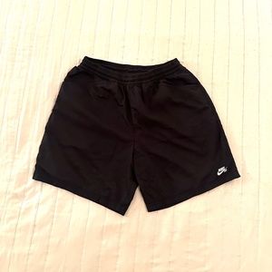 Nike Black SB Shorts Size Medium